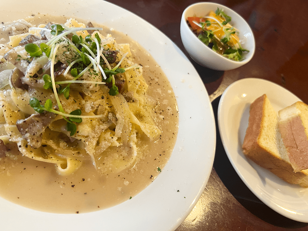 シェフの気まぐれ生パスタランチセットの写真