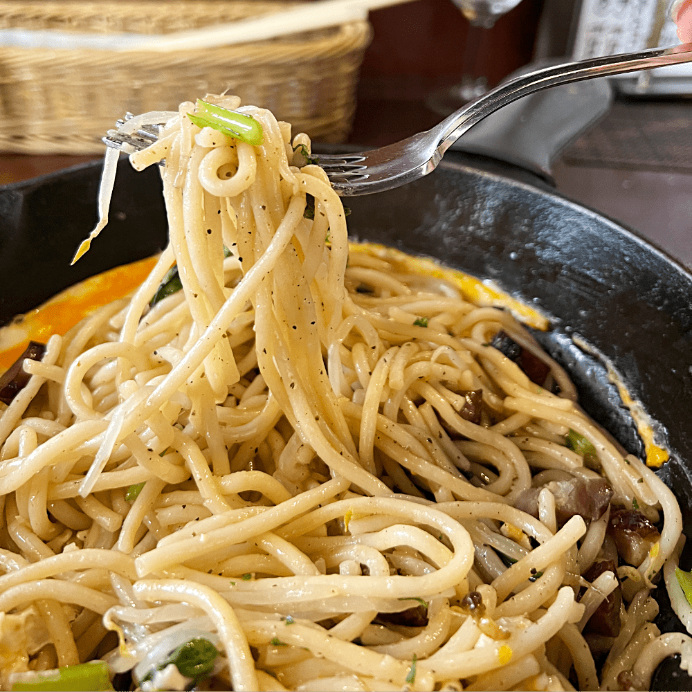 鉄鍋焼きパスタランチの和風しょう油の写真