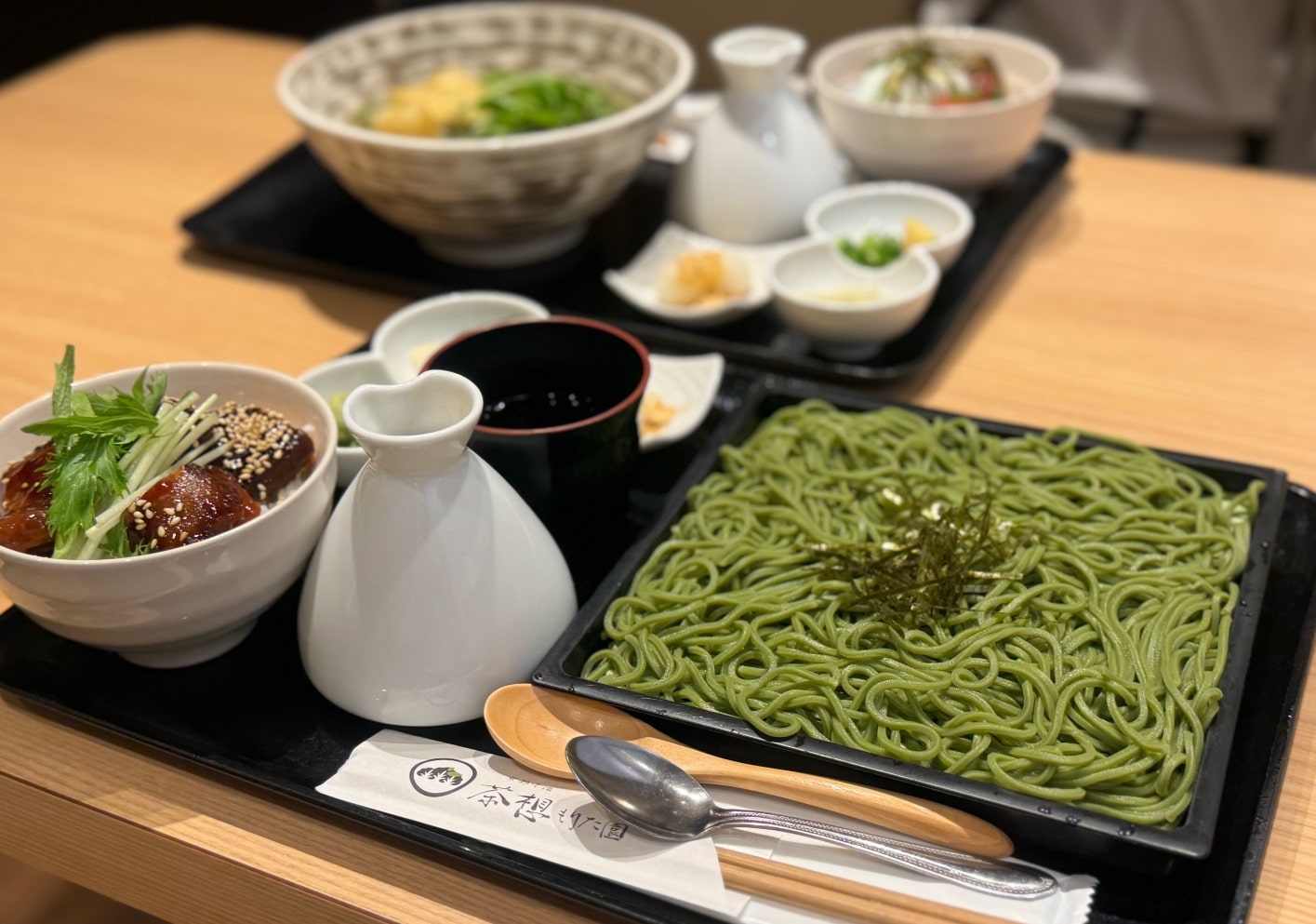 難波で茶そばランチ！セットで丼も和菓子も楽しめる「茶想 もりた園 なんば店」