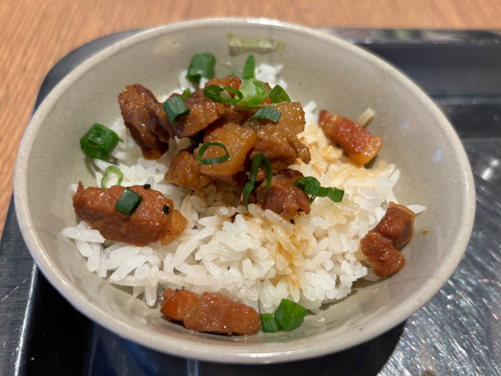 本日の角煮のっけ丼