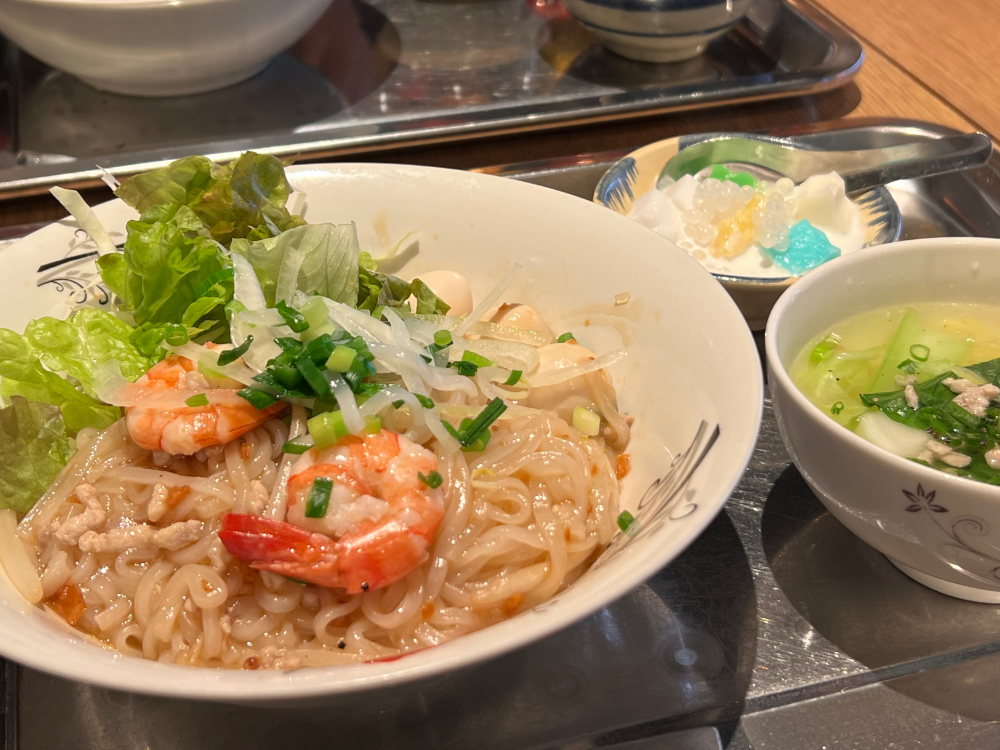 ベトナム混ぜ混ぜ麺ランチのセット