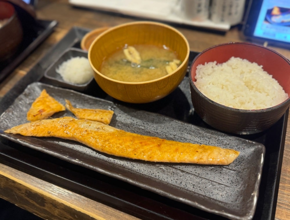 サーモンハラス定食